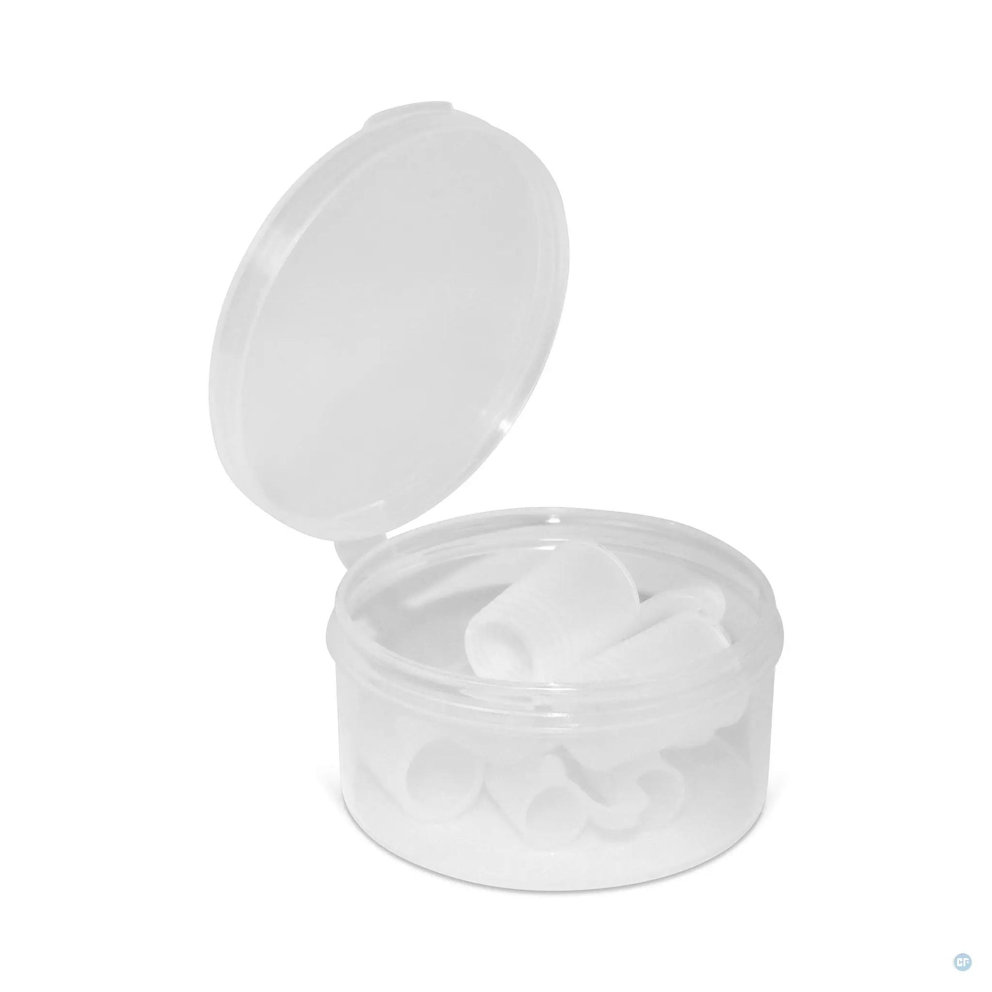 transparante opbergdoos met neusspreiders erin.